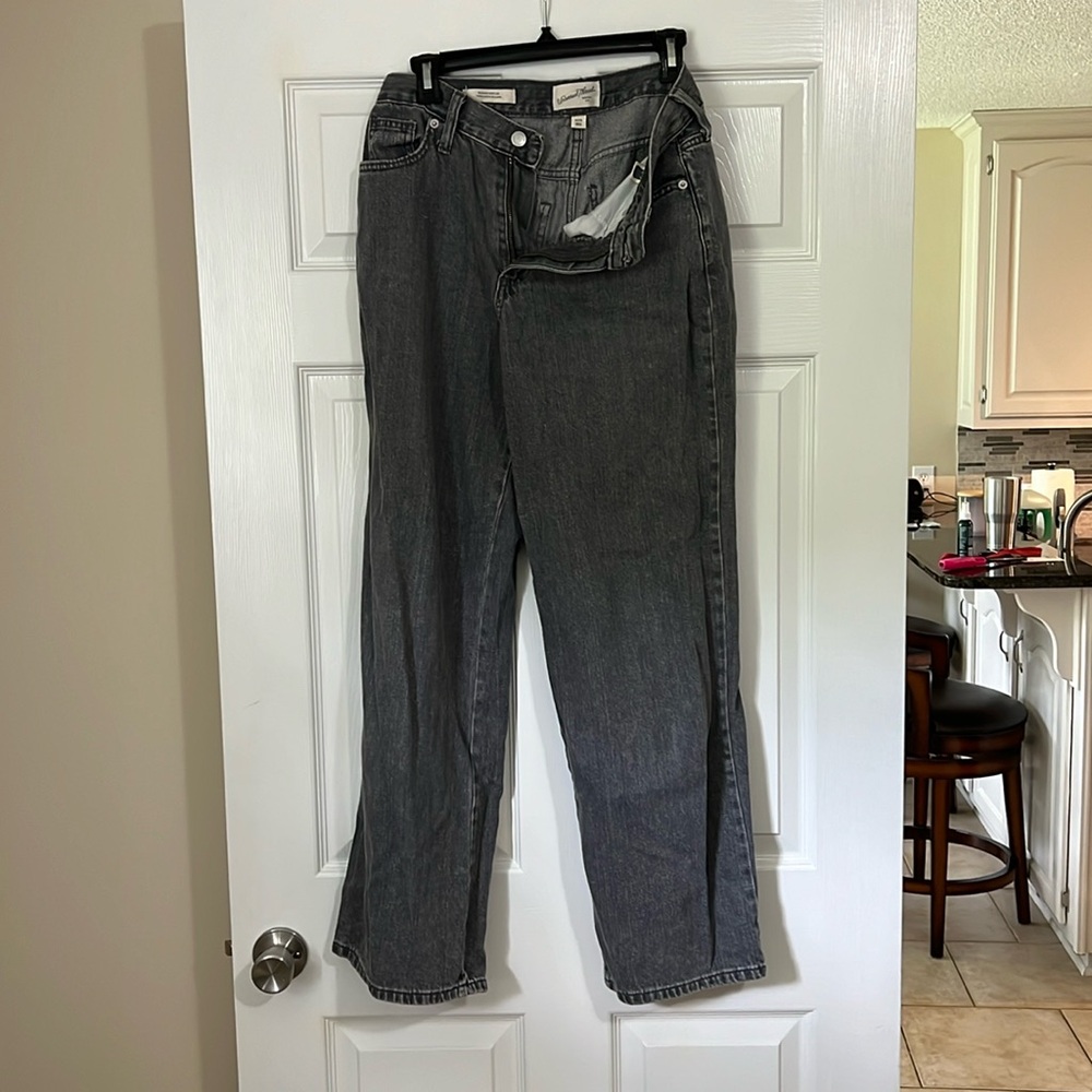 Universal Thread Grey High Rise Wide Leg Ankle Jeans. Size 4 / 27R Womens Flare